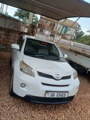 Toyota IST 2008 White