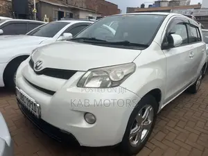 Toyota IST 2007 White