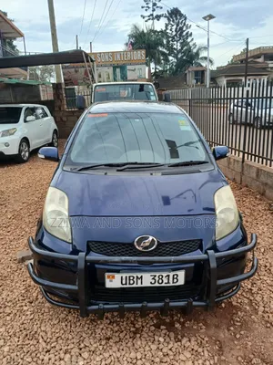 Toyota Vitz 1.3 AWD 5dr 2009 Blue