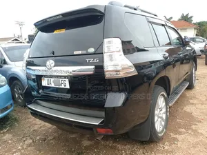 Toyota Land Cruiser Prado 2016 Black