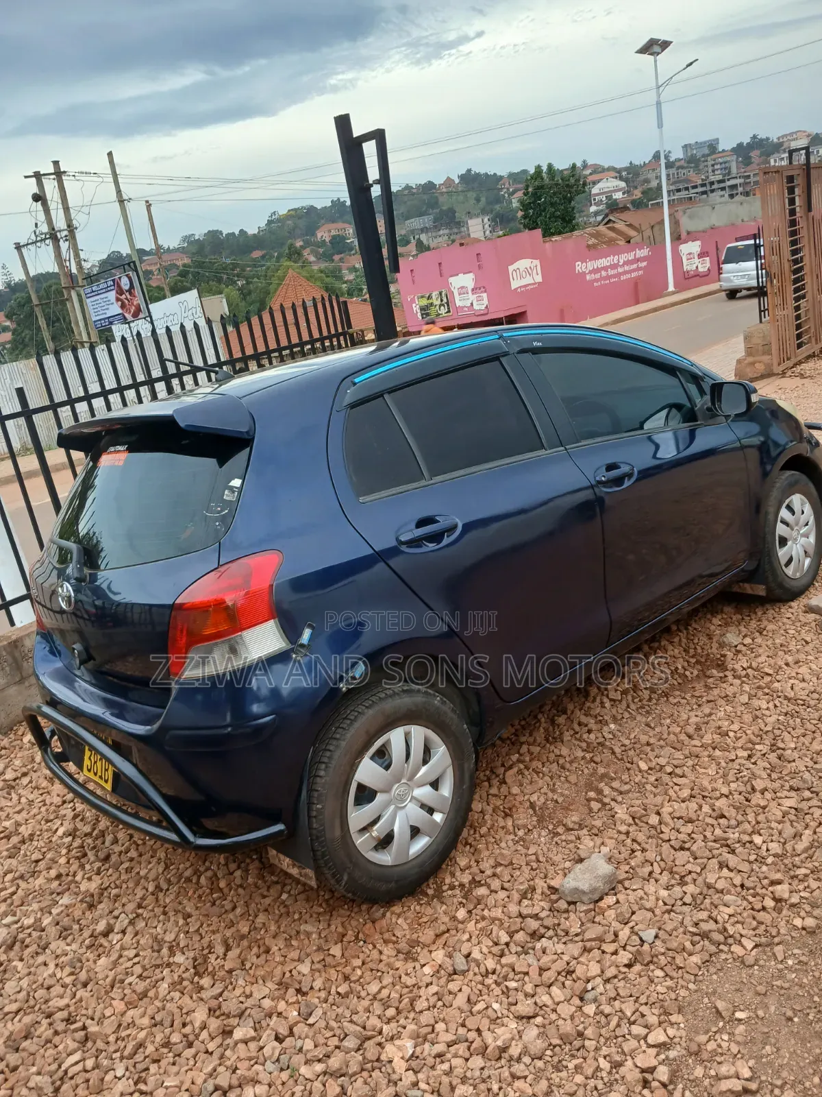 Toyota Vitz 1.3 AWD 5dr 2009 Blue