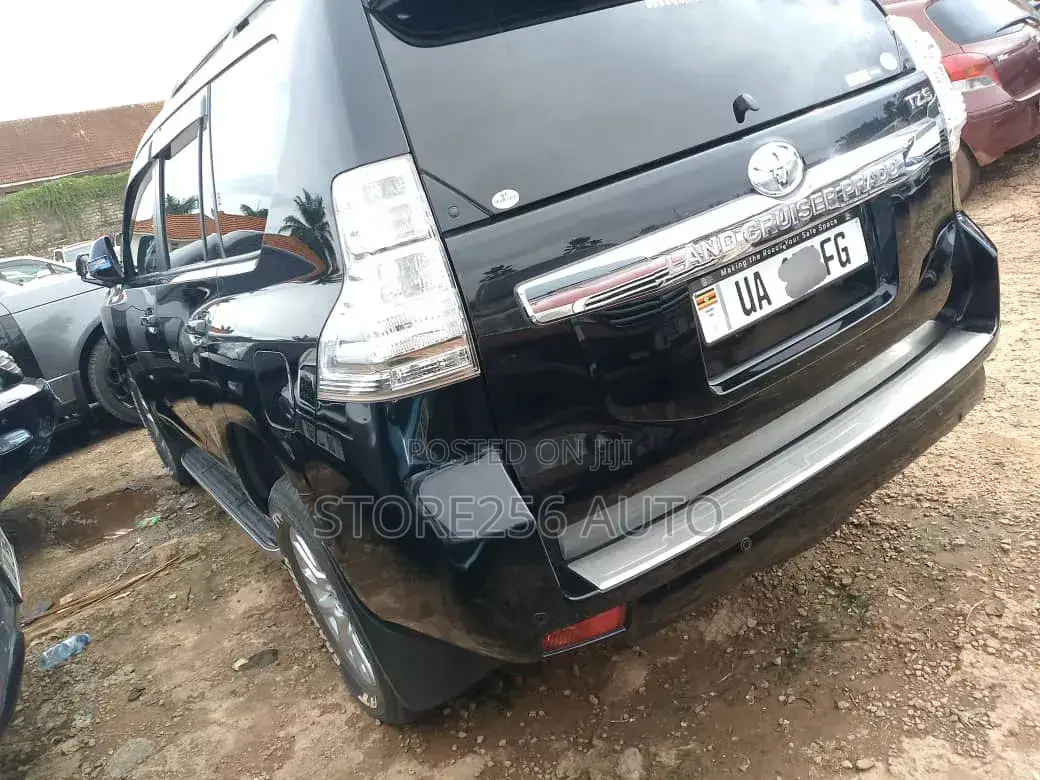 Toyota Land Cruiser Prado 2016 Black