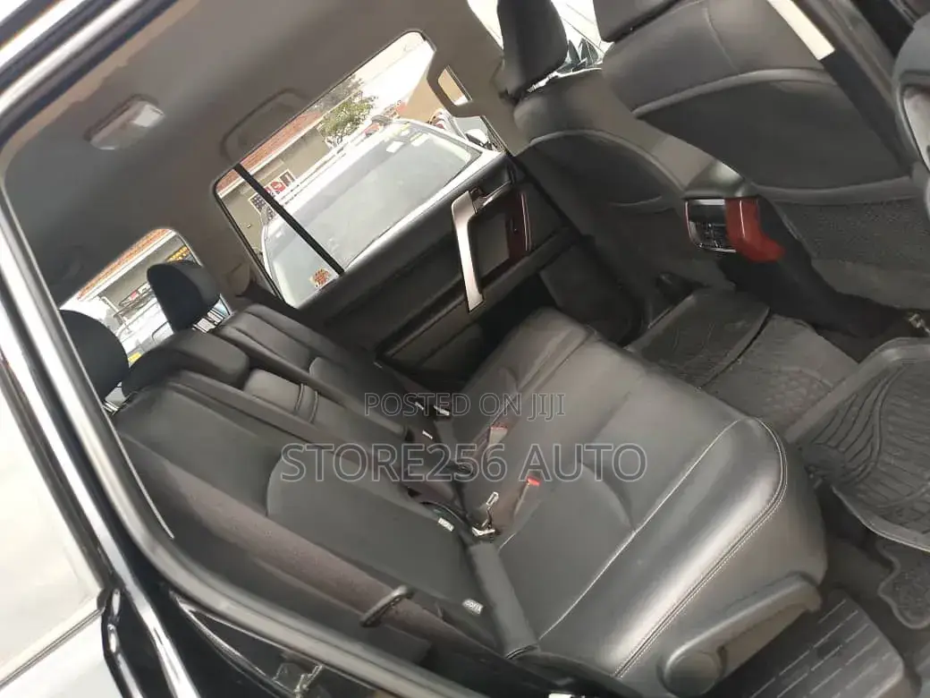 Toyota Land Cruiser Prado 2016 Black
