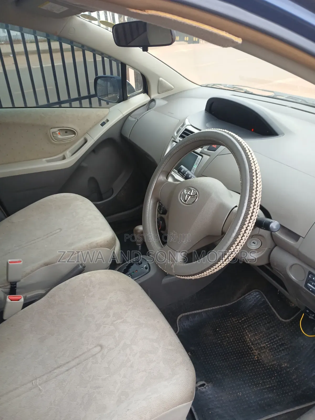 Toyota Vitz 1.3 AWD 5dr 2009 Blue