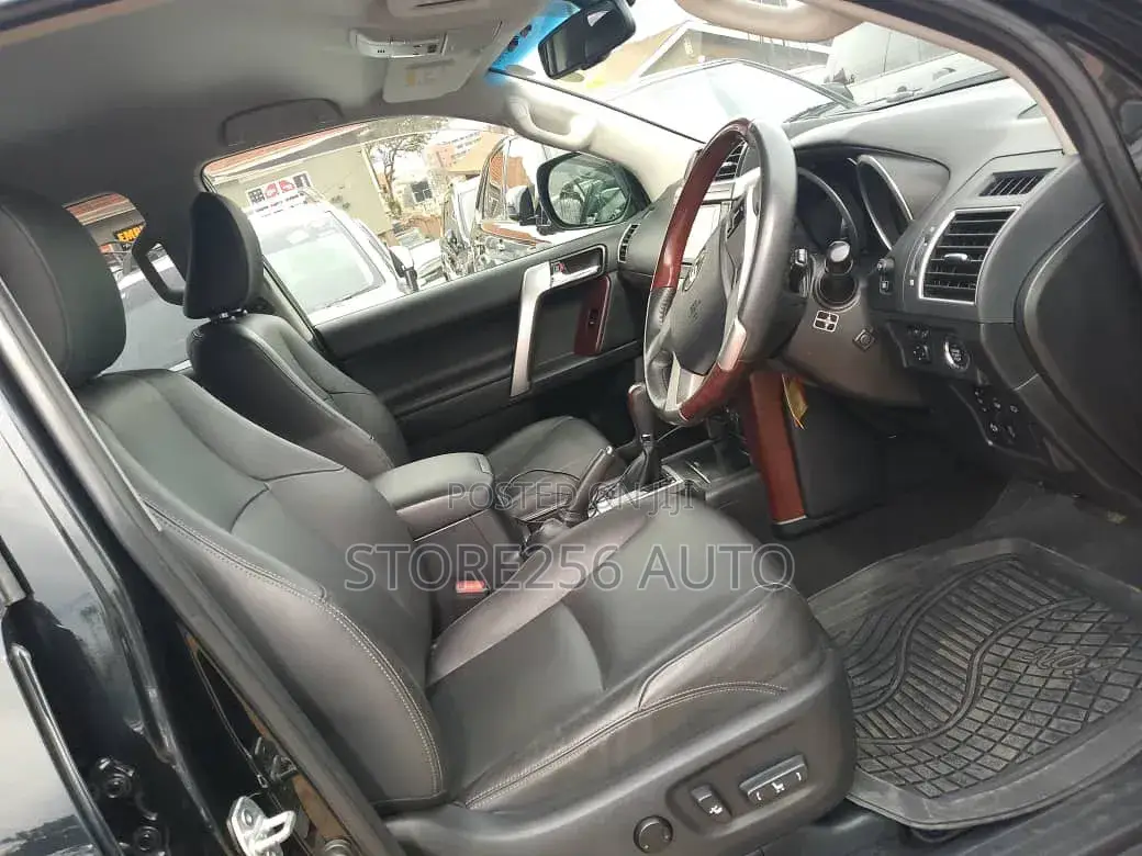 Toyota Land Cruiser Prado 2016 Black