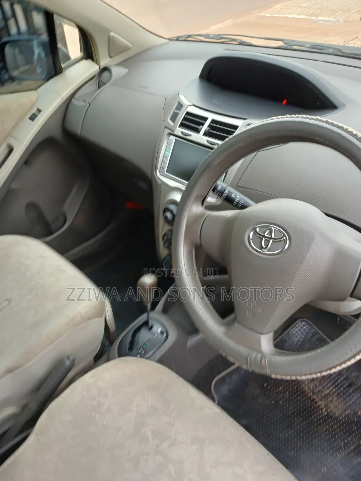 Toyota Vitz 1.3 AWD 5dr 2009 Blue