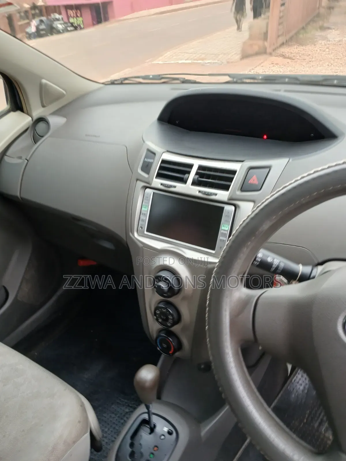 Toyota Vitz 1.3 AWD 5dr 2009 Blue