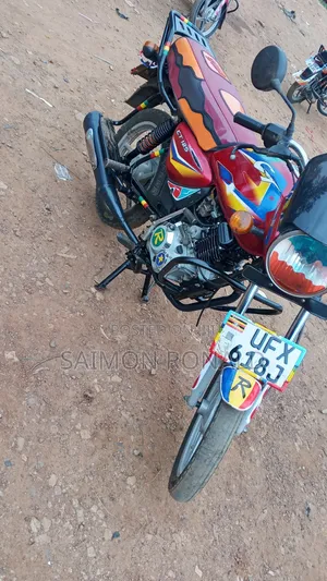 Bajaj Boxer 125 2023 Red