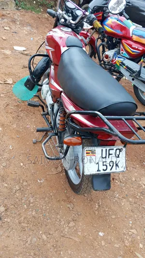 Bajaj CT 125X 2023 Red