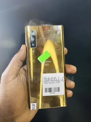 Fujitsu Arrows We F-51B 64 GB Gold