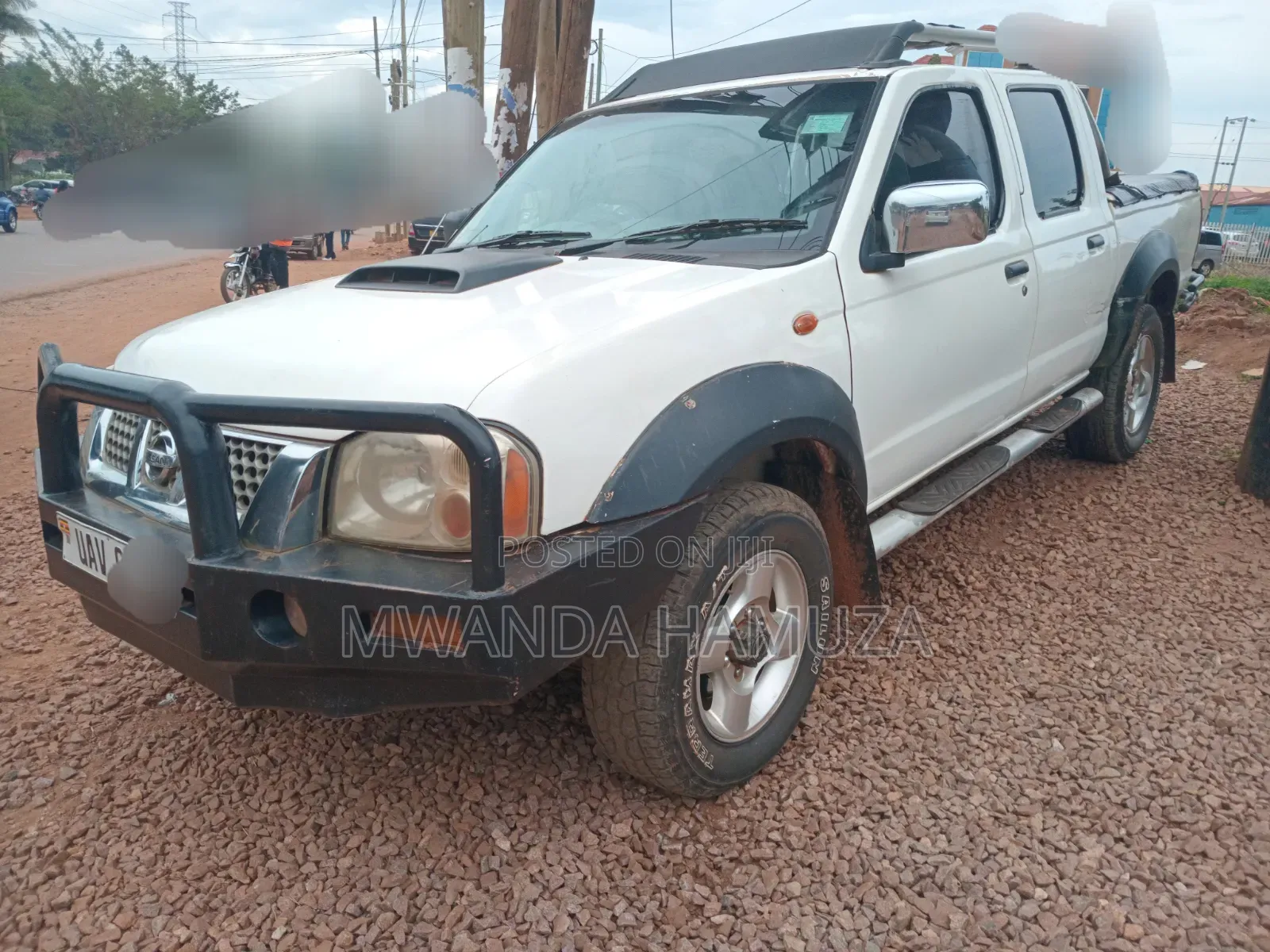 Nissan Hardbody 2012 White