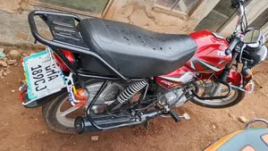 TVS HLX 125 2022 Red