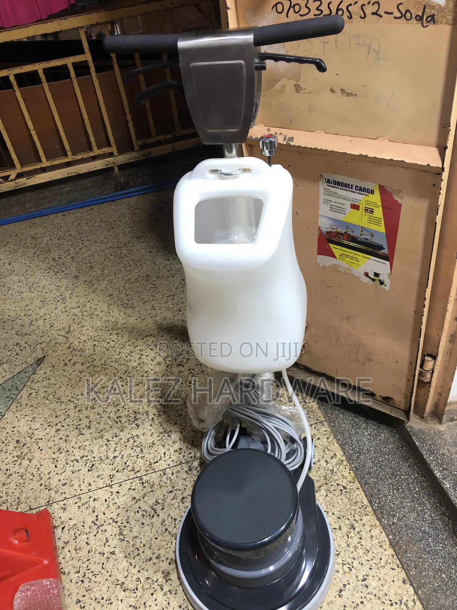 Floor Scrubbing Machine