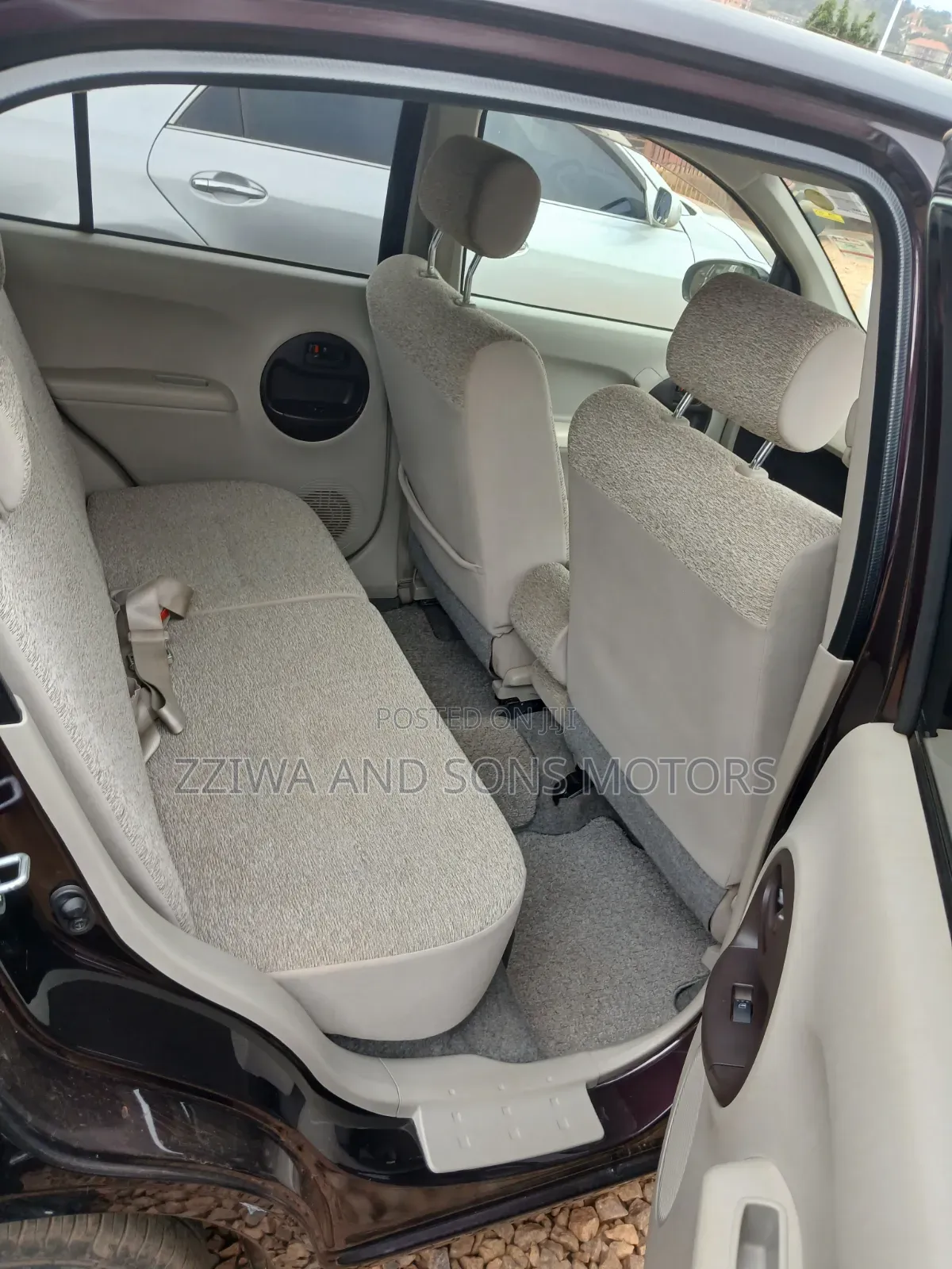 Toyota Passo 1.0 AWD 2013 Black
