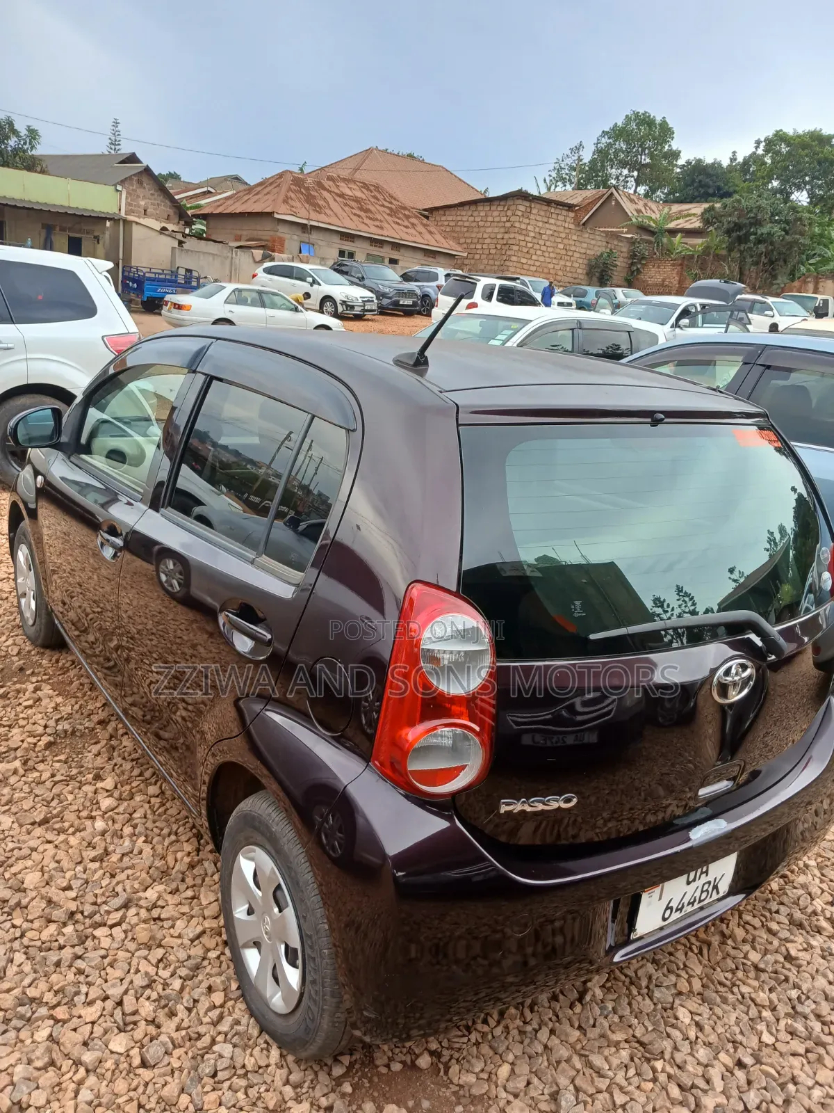 Toyota Passo 1.0 AWD 2013 Black