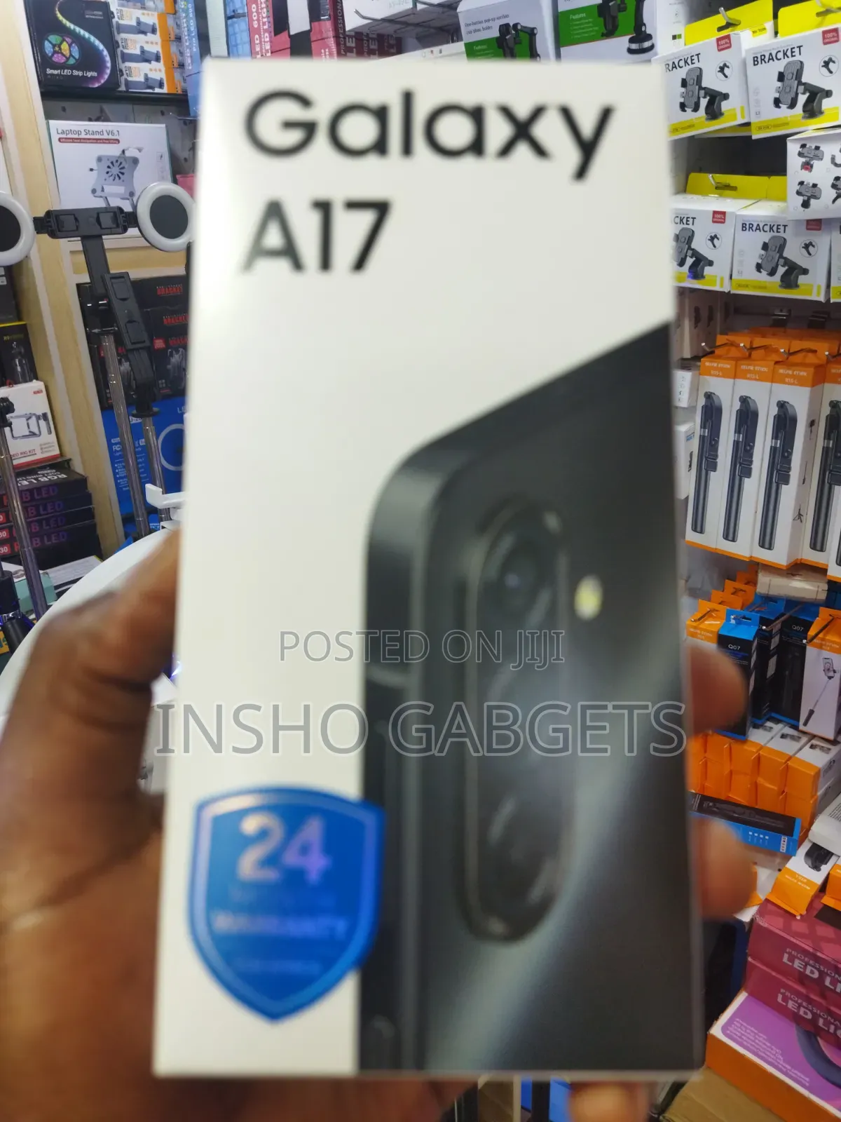 New Samsung Galaxy A17 5G 256 GB Gold