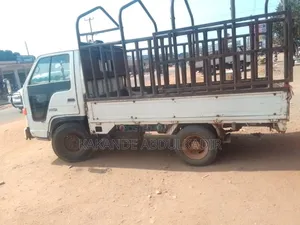 Isuzu Elf 1500 1990 White