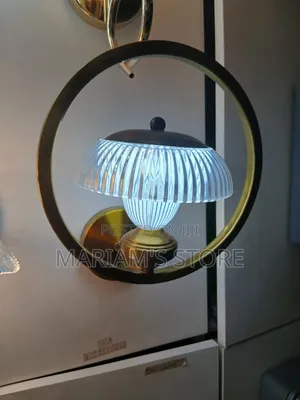 Modern Gold Wall Light in Mushroom-Shaped