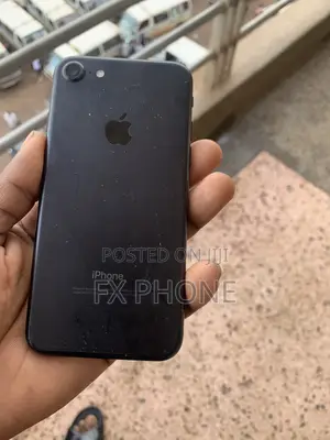 Apple iPhone 7 32 GB Black