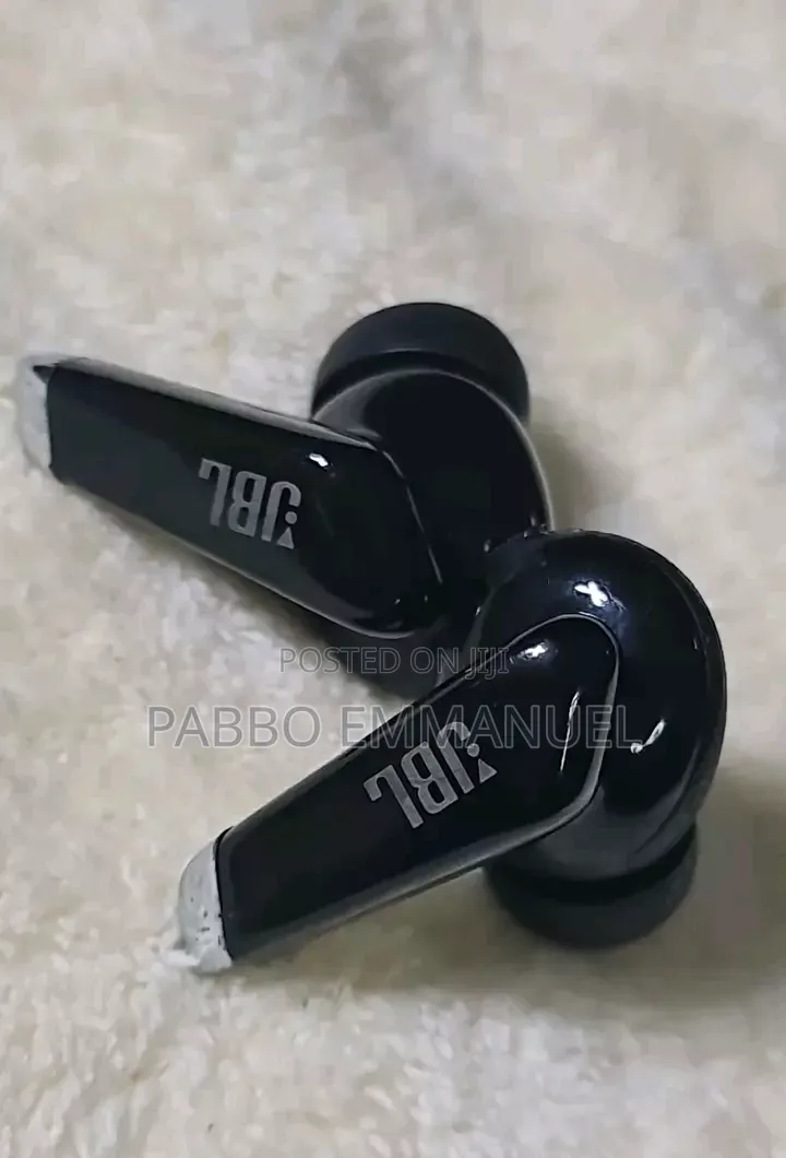 JBL Thumping Bass Earbuds
