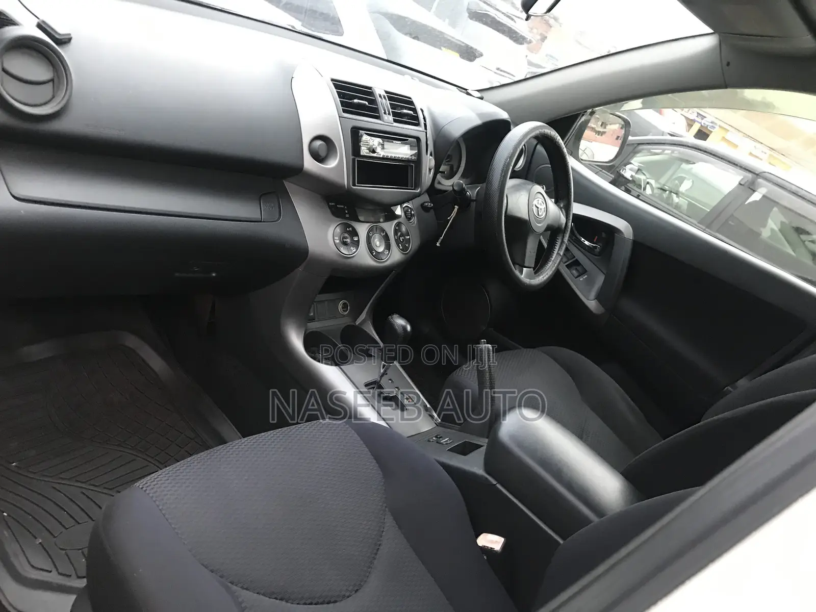 Toyota RAV4 2008 White