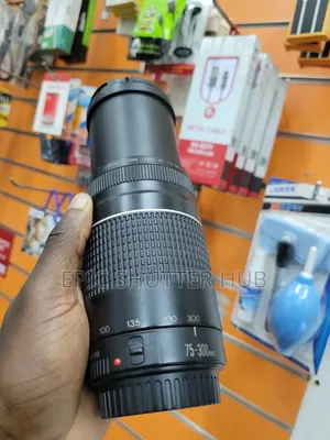 Canon Lense EF 75-300mm F/4-5.6 III