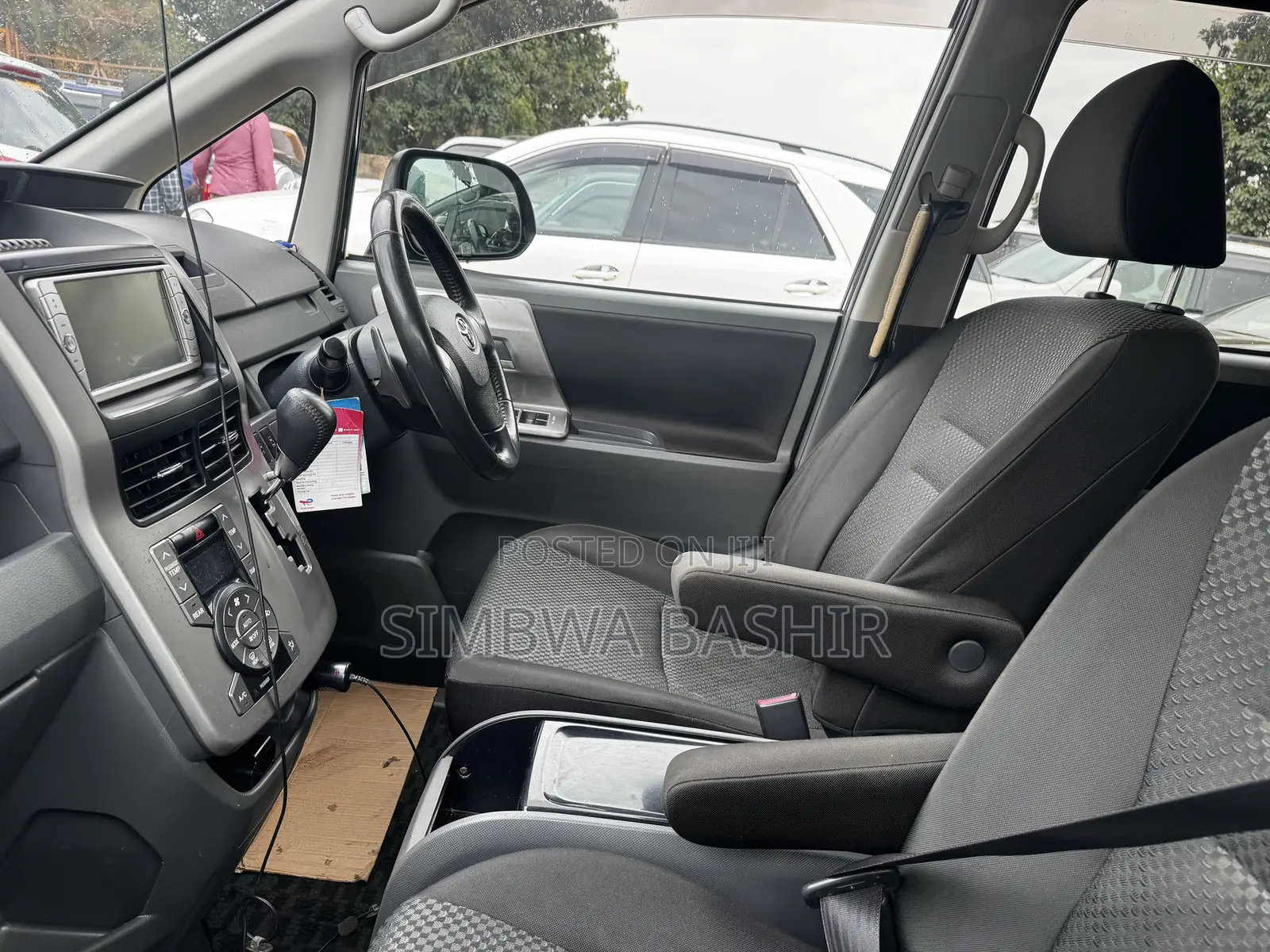 Toyota Noah 2009 Gray