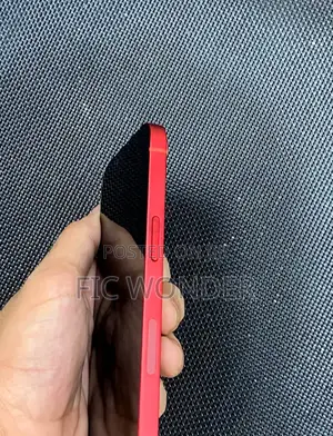 Apple iPhone 13 128 GB Red