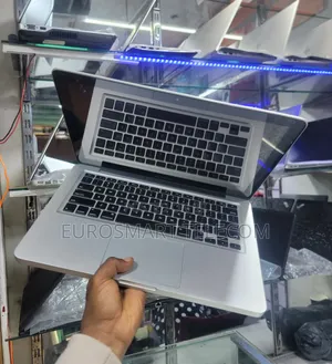 New Laptop Apple MacBook 2012 8GB HDD+SSD 500GB