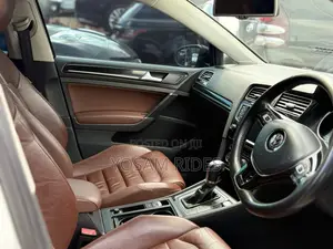 Volkswagen Golf 2012 White
