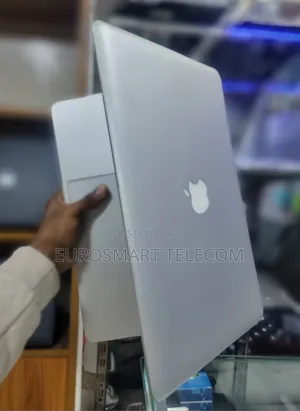 New Laptop Apple MacBook 2012 8GB HDD+SSD 500GB