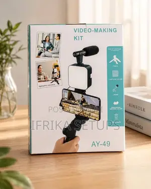 6-in-1 Smartphone Vlogging Kit With Mic LED Light for Beginners