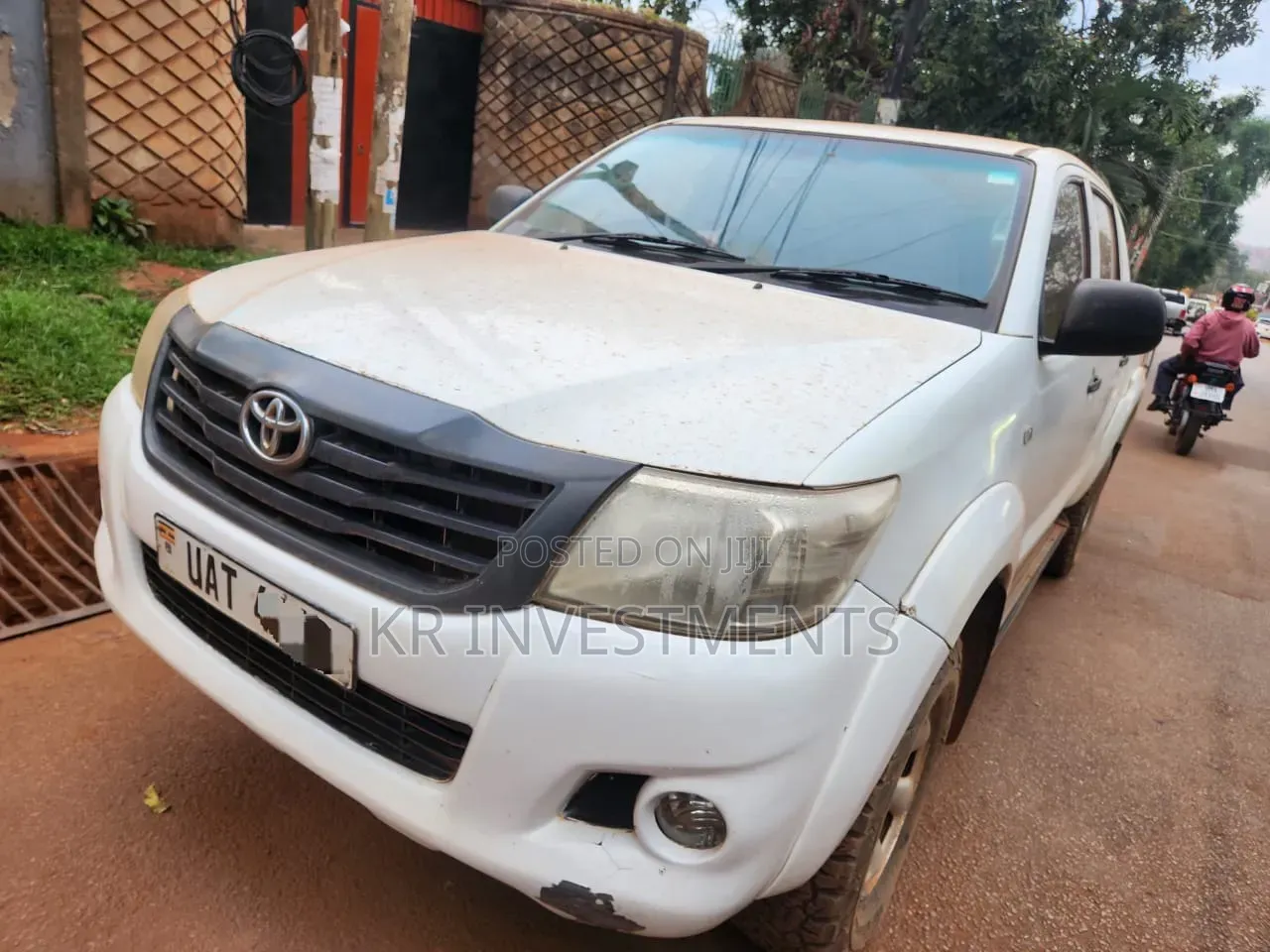 Nissan Pick-Up 2013 White