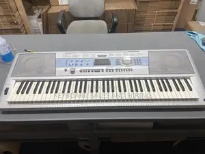 Yamaha DGX 200 *76 Keys