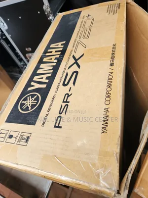PianYamaha Keyboard PSR Sx720 +