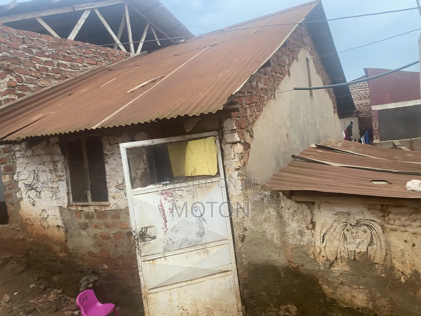 2bdrm House in Makindye for sale