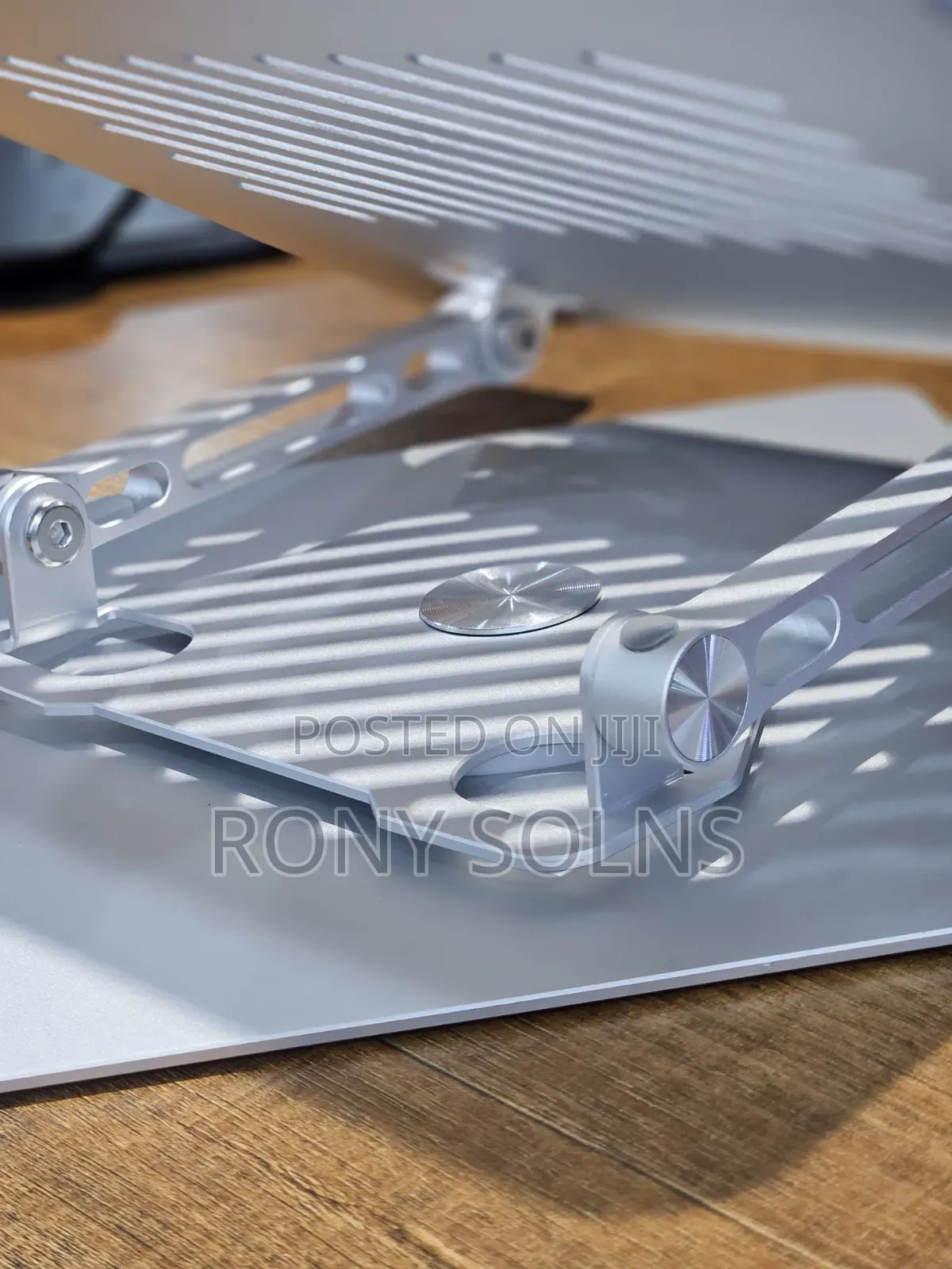 Rotatable Lapotop Stand