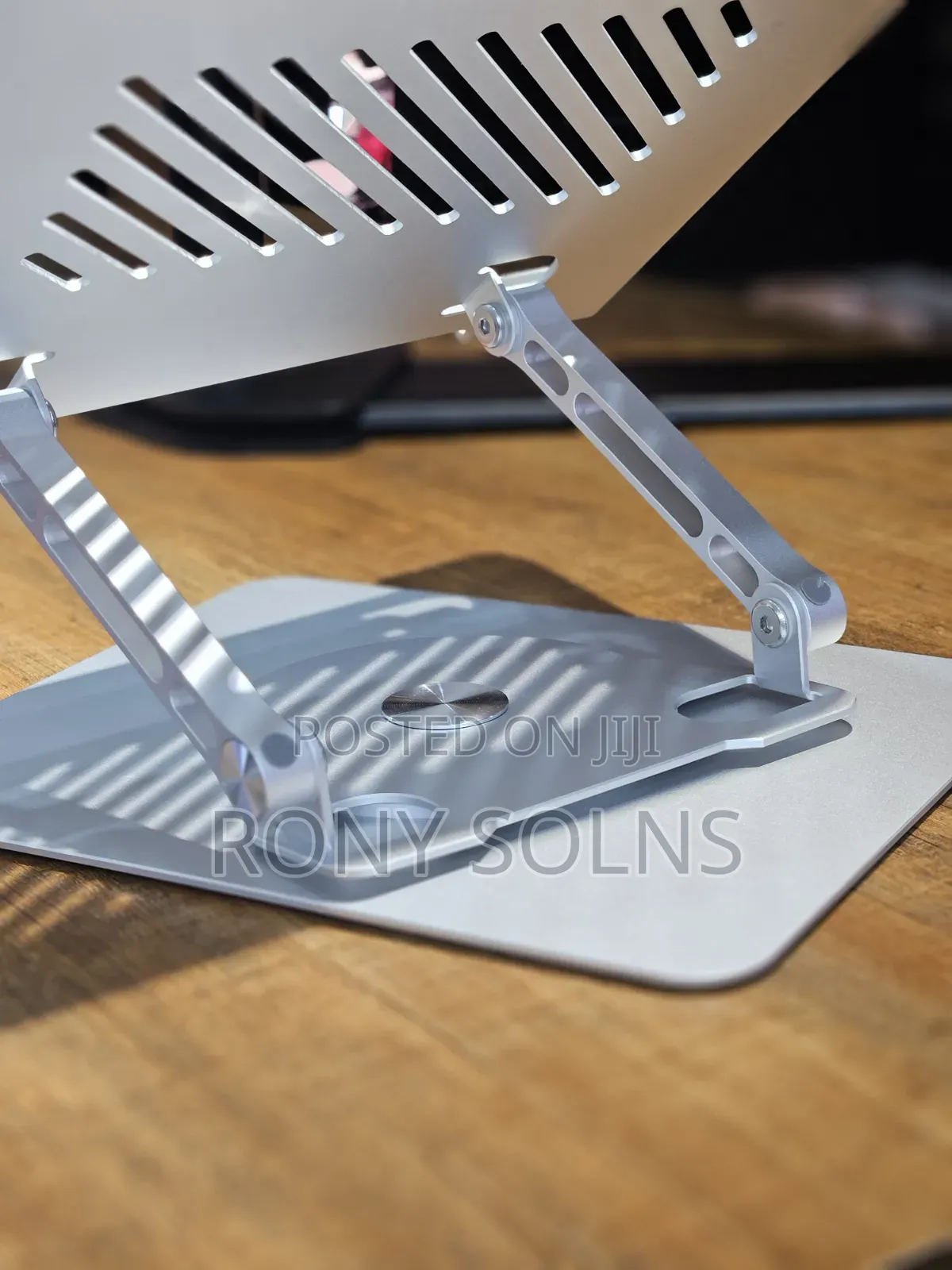 Rotatable Lapotop Stand