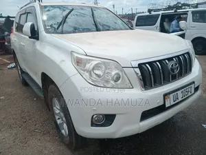 Toyota Land Cruiser Prado 2011 White