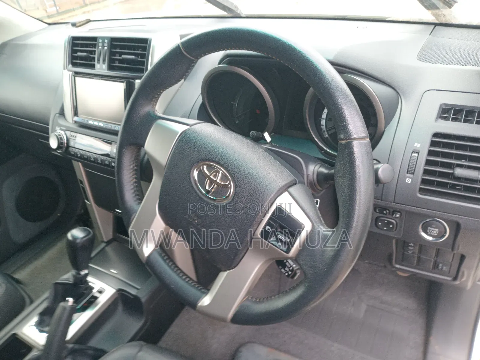 Toyota Land Cruiser Prado 2011 White