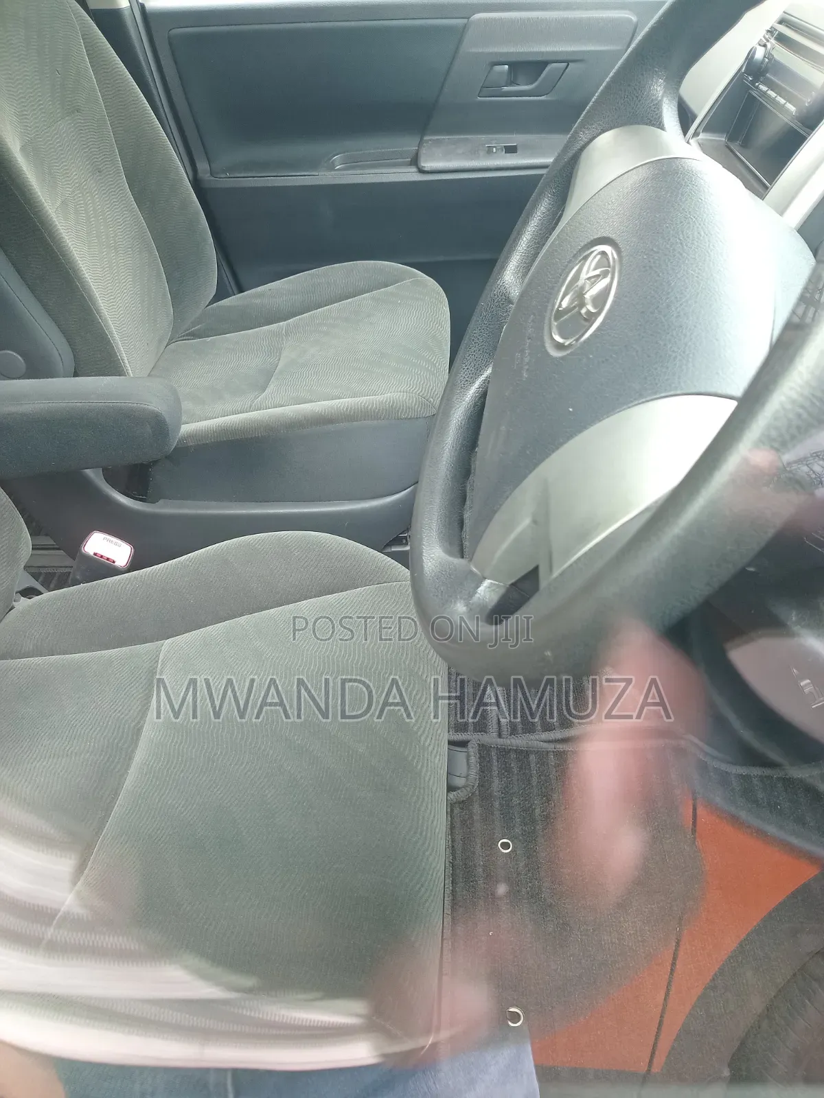 Toyota Noah 2013 Silver