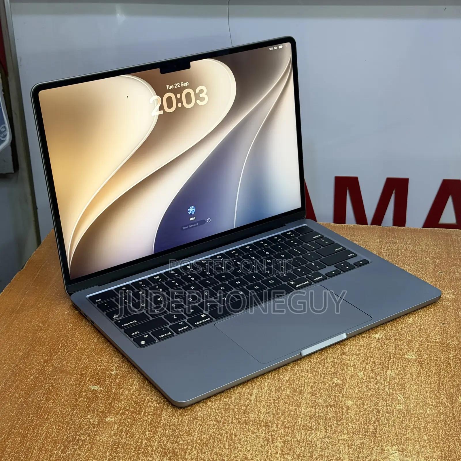 Laptop Apple MacBook Air 2022 M2 16GB Apple M2 SSD 1T