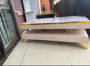 Mable Top Centre Table