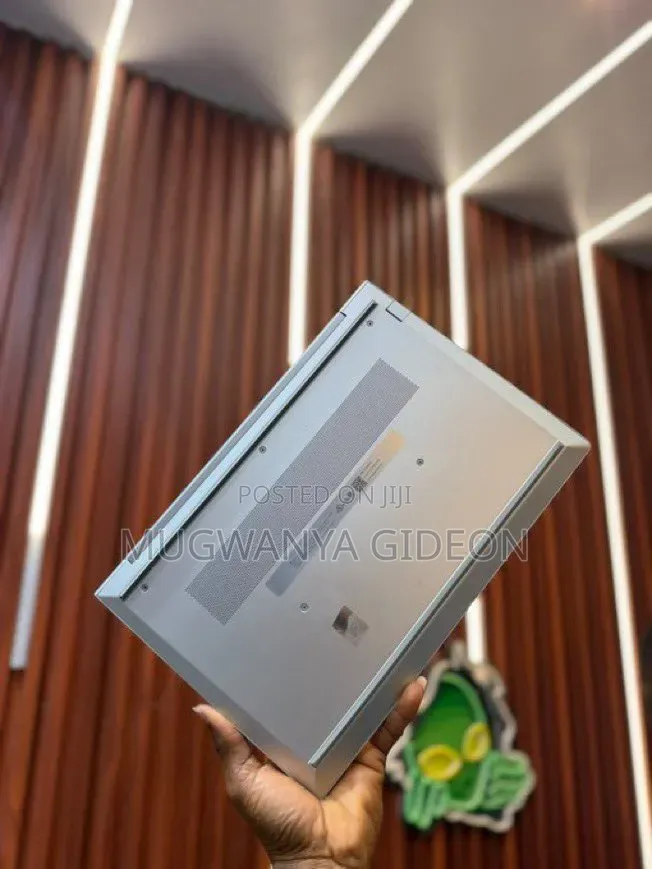 New Laptop HP EliteBook 630 G10 16GB Intel Core i7 SSD 256GB