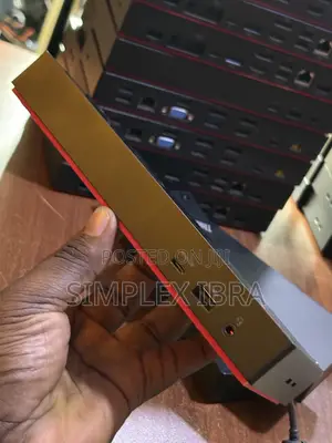 Lenovo Thunderbolt 4 Dock Station