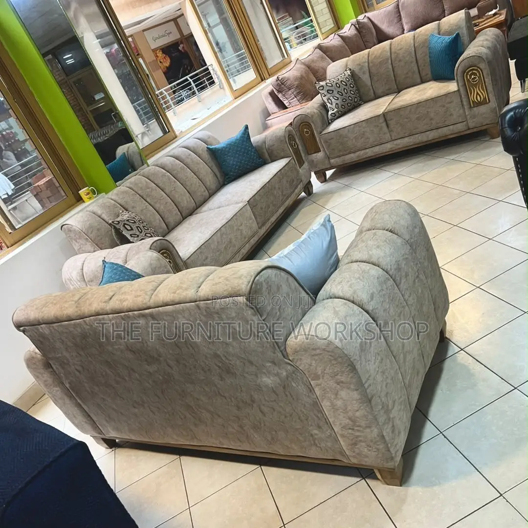 6 Seater Fixed Chair