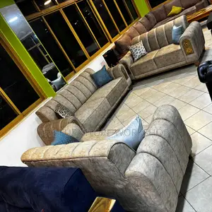 6 Seater Fixed Chair