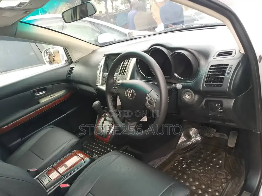 Toyota Harrier 2.4 2006 White