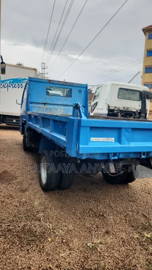 Isuzu Dump