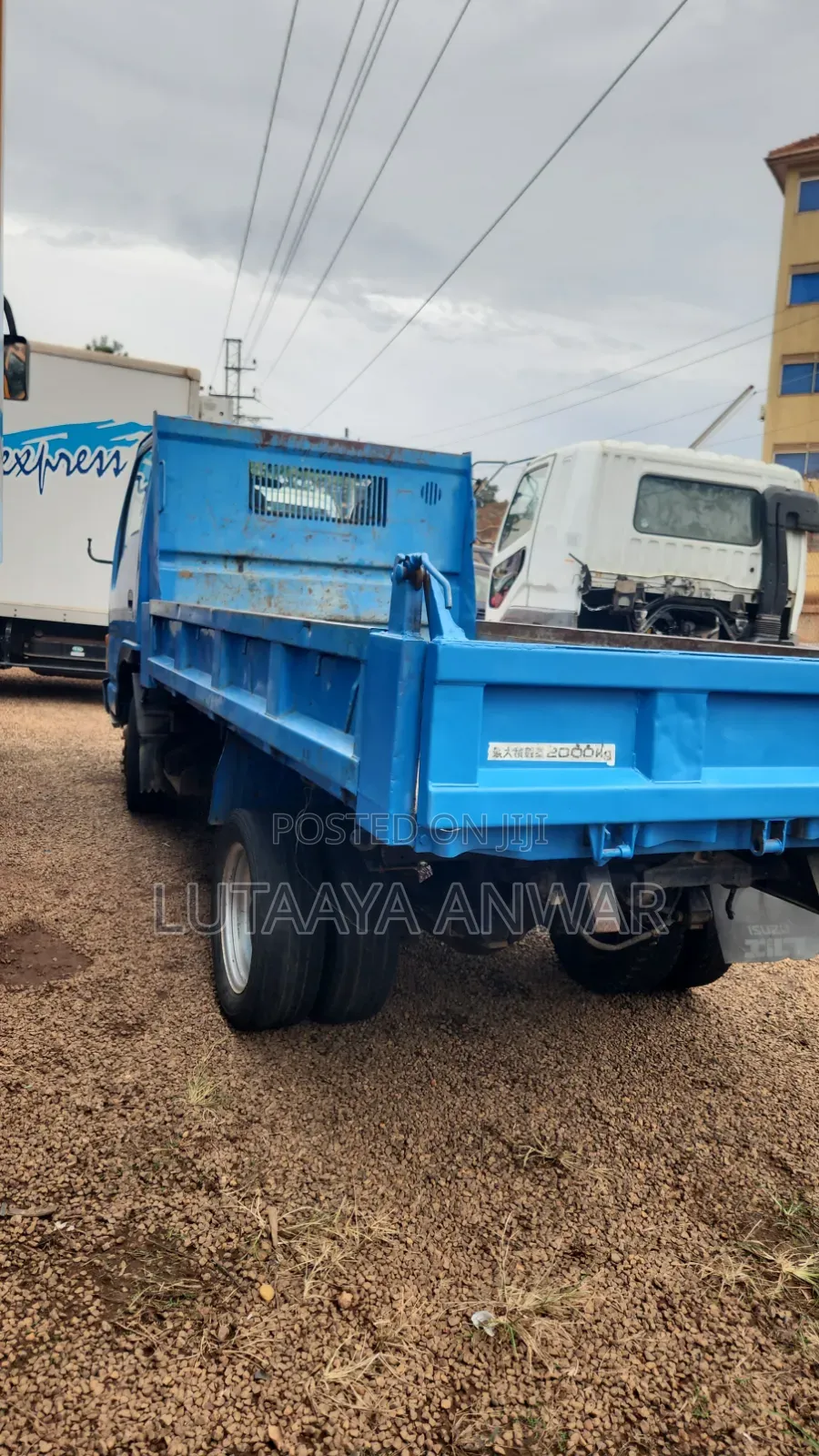 Isuzu Dump